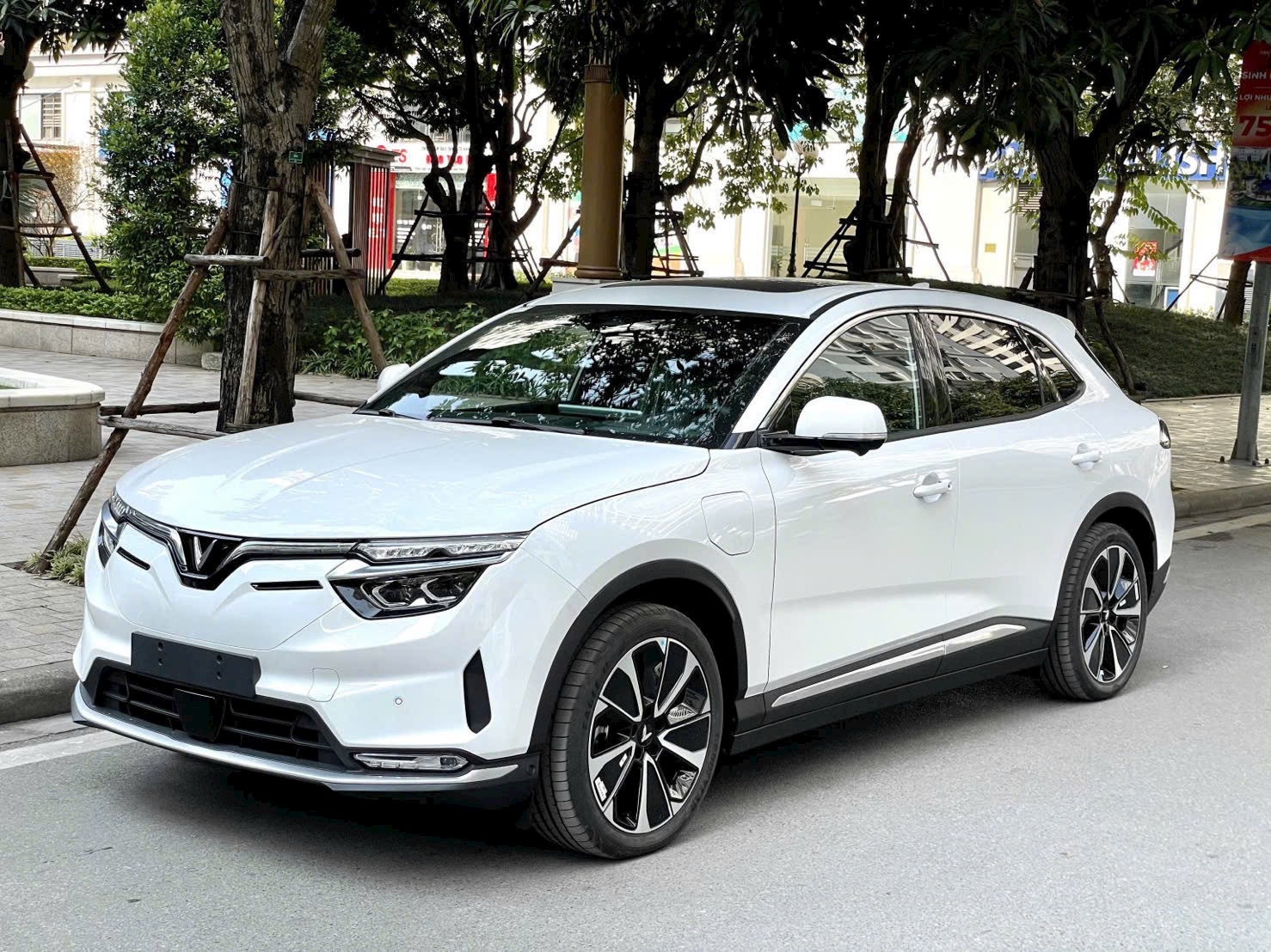 Vinfast vf8 