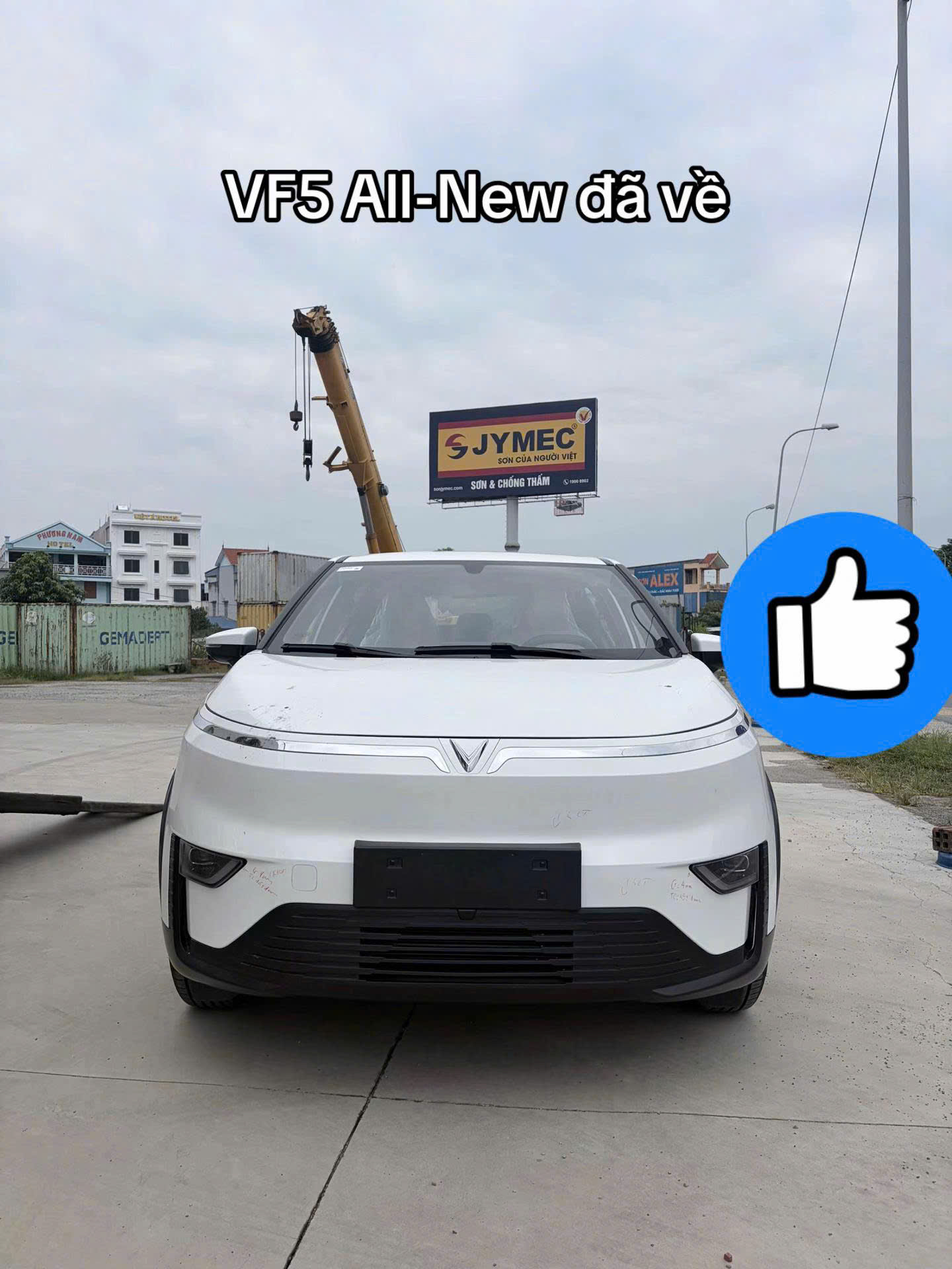 Cận cảnh đầu xe VinFast VF5 All New với thiết kế đèn và cản trước mới.